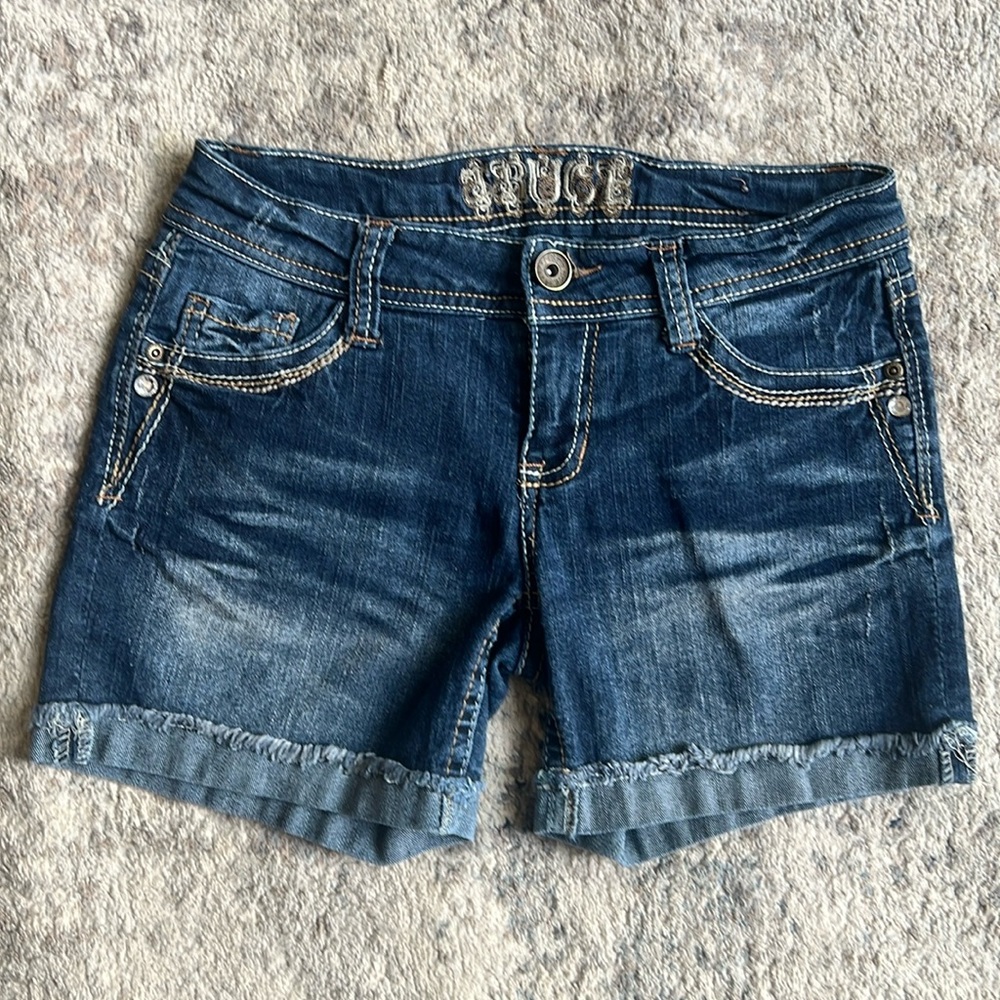 Truce Embroidered Pocket Cuffed Jean Shorts, 3